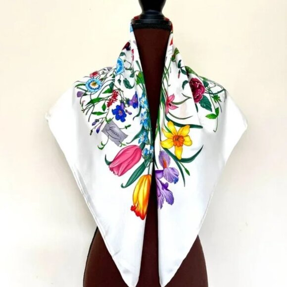 GUCCI SILK SCARF FLOWER PRINT GG LOGO FLORAL WHITE MULTICOLOR WRAP - Picture 6 of 11
